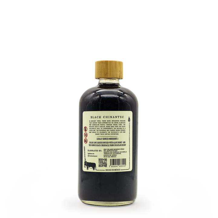 Kalakas Black Chinantec Licor de chiles endémicos 500 ml - Mezcal Artesanal De Oaxaca Kalakas Black Chinantec Licor de chiles endémicos 500 ml - Mezcal Artesanal De Oaxaca
